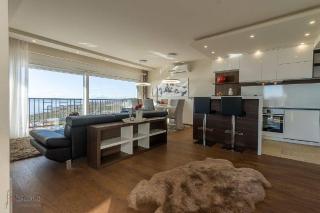 Bezauberndes Apartment mit Pool, Meerblick, Garage, Waschmaschine - 2