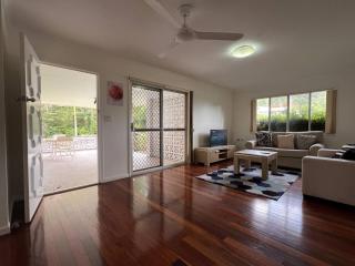 Family, Budget and Pet friendly by Custom Bnb Hosting - 6