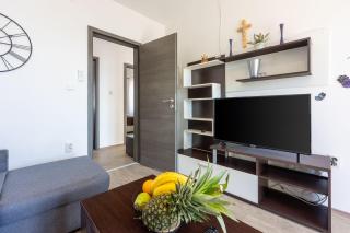 Helles Apartment nur 100 Meter zum Strand mit Meerblick, Parkplatz, BBQ - 1