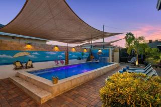 3BR Villa 5 min to Palm Beach Pool and BBQ - 3