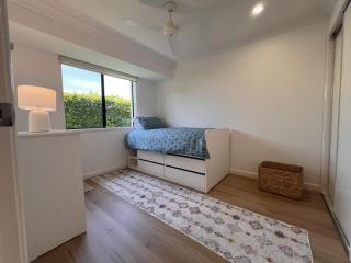 Mooloolaba beach 7 mins Pet and family friendly home by Custom Bnb Hosting - 5