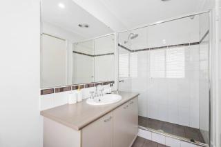 Spacious Escape in Tapping - 7