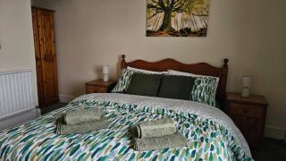 Charming 3-Bedroom Home in Doncaster, Perfect for Family, Friends Contractors - 8