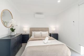 Bright and Stylish White Oasis - 7