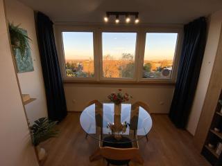 G604 - Panorámás, felújított, teljesen felszerelt lakás - 0