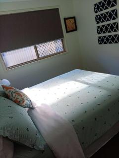 Victoria Point Queen Bed & Breakfast - 0