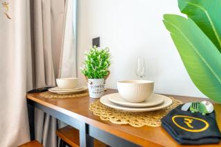 Sleek & Modern Studio - Maryah Vista - 3