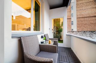 Modern Suite with Balcony - Best Point by Rudolfplatz - Perfect for 5 Guests - Netflix - 1