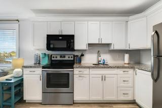 Sailfish Suites 7 - Waterfront Lodging - Stuart - 1