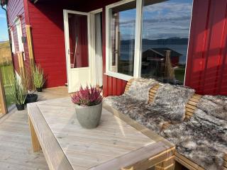 Stort hus ved sjøkanten - 1