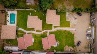 Villa Sundrop Villa for 8 with Volcano Views & Family Comfort - 0