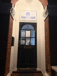 Rayan's Lodge Stratford London by OYO - 9