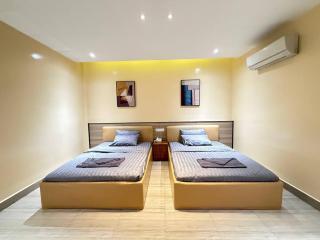 The Ray Hotel & Apartments - 4