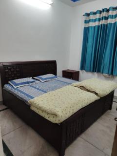 Perfect for Business & Family - 1BHK in Dwarka - 0