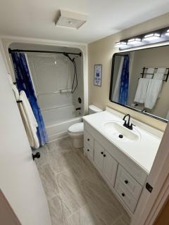 Comfy 2 Bed 2 Bath Condo on the slopes with night skiing - 3