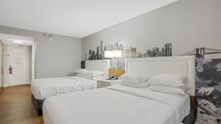 710 Double Queen Near MetLife & American Dream - 1