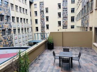 Mapungubwe Apartment with Wifi, Pool and Parking, Johannesburg - 1