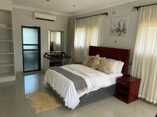 Golden Acres garden view - 2323 - 7