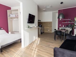 Suite In Town Home - 7