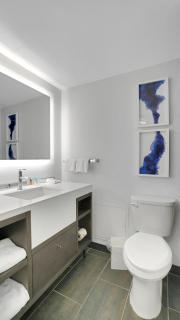 713 Double Queen Near MetLife & American Dream - 3