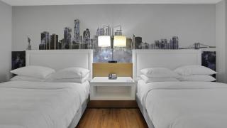 715 Double Queen Near MetLife & American Dream - 9