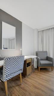 716 Double Queen Near MetLife & American Dream - 1