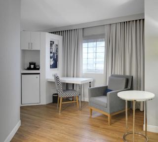 703 King Corner Near MetLife & American Dream - 1