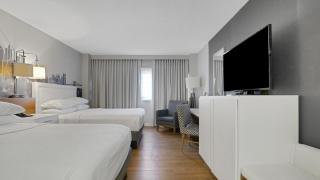 719 Double Queen Near MetLife & American Dream - 6