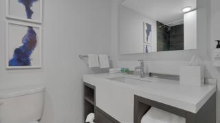 719 Double Queen Near MetLife & American Dream - 1