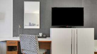 719 Double Queen Near MetLife & American Dream - 3