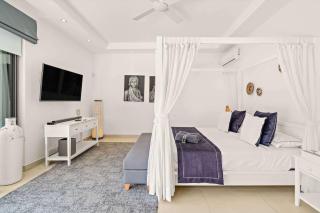 Villa Kyra - Luxe & XXL Pool at Grand-Baie - 6