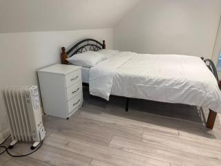 Baraka House Royal Victoria London by OYO - 8