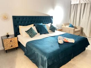 New Domina Coral Bay sea view terrace Suite 3-4 - 6