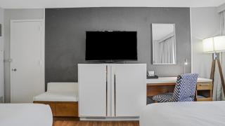 724 Double Queen Near MetLife & American Dream - 9