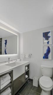 724 Double Queen Near MetLife & American Dream - 8