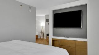 725 King Corner Near MetLife & American Dream - Secaucus - 1