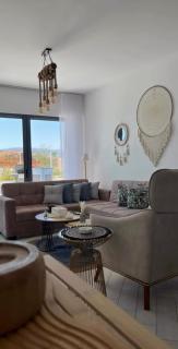 Seaside Luxury Apartment with Terrace and BBQ - 3