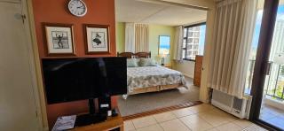 Waikiki Banyan 'Ocean Escape' - 1