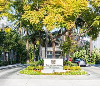 CLOUD NINE - Elegance & Comfort - Irvine - 4