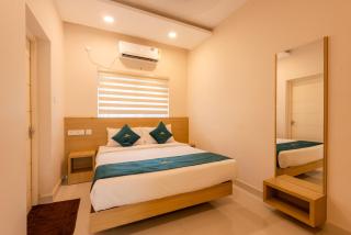 Daan Ambalath Maple Leaves - 6