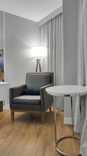 727 King Corner Near MetLife & American Dream - 3