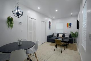Historical Little Havana 2 Bed with Parking - 0