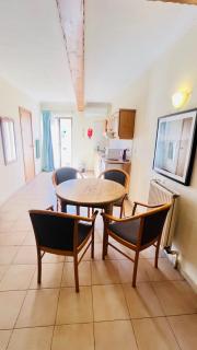 Quad Studio 2936 - 3