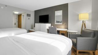 812 Double Queen Near MetLife & American Dream - 9