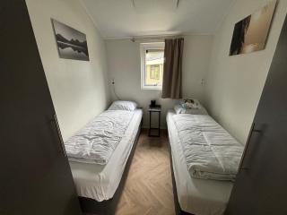 Haus am Wasser für die Familie & Angler - 8