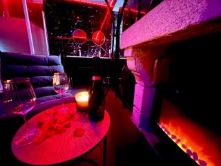 Redroom, Spa, Sauna, cheminée, romantique pour 2 - 1