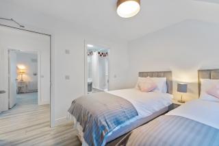 5 Rushbrooke Hotel Apartments Cobh County Cork - 5