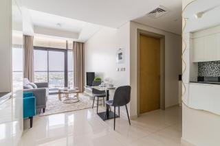 Modern 1BR in Aykon City - Near Burj Khalifa & Canal - 6