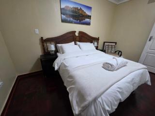 Apartment on the Vine - 2