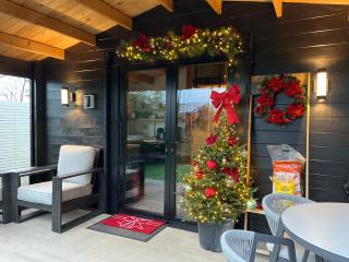 Caban Y Tan Dderwen with private Wood Fired Hot Tub - 9